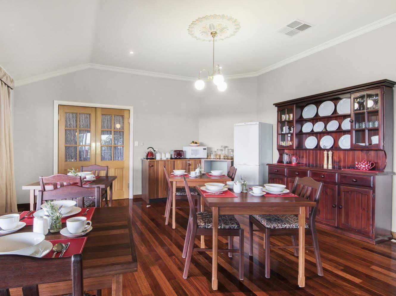 Shambhala Guesthouse Kangaroo Gully Ngoại thất bức ảnh